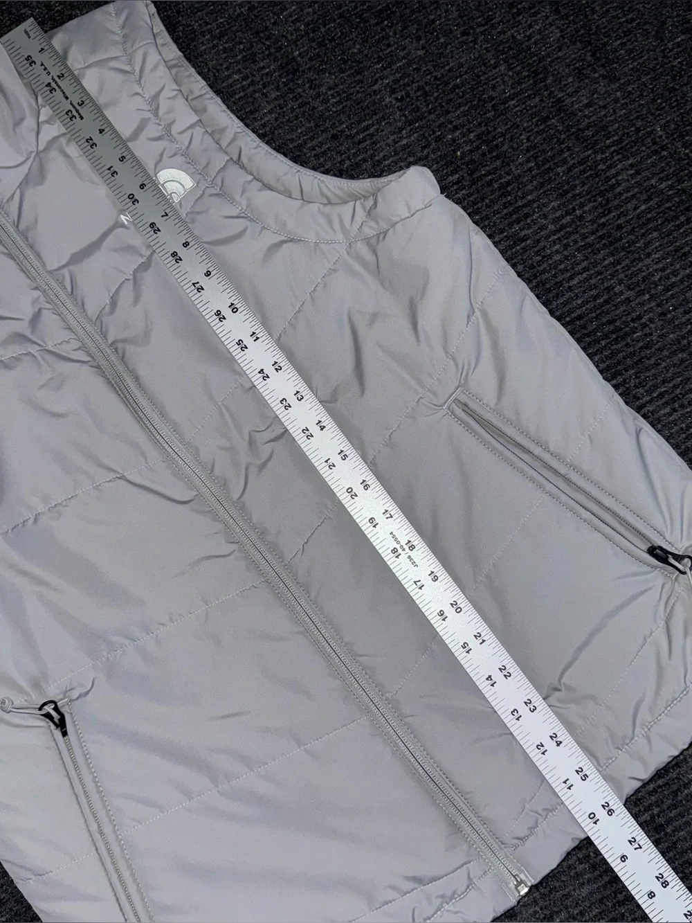 The North Face NWOT Mens Small Junction Gray Full Zip Insulated Vest Zip Pockets